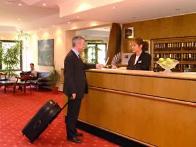 Western Parkhotel Branitz & 4*